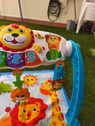 Gimnasio interactivo para bebé