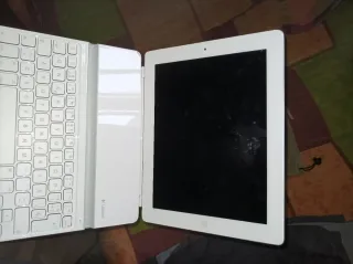 Apple iPad 16GB Con teclado de regalo