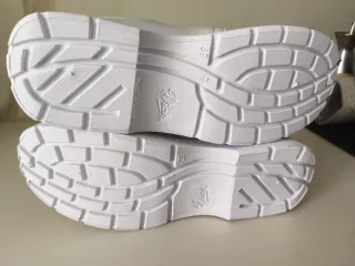Zapatos Sanitarios Blancos con Velcro