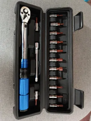 Llave dinamométrica 2-4 Nm