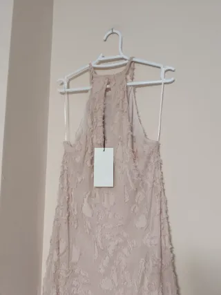 Vestido Zara halter rosa midi desflecado