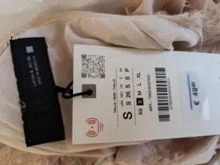 Vestido Zara halter rosa midi desflecado