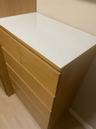 Cómoda de madera IKEA