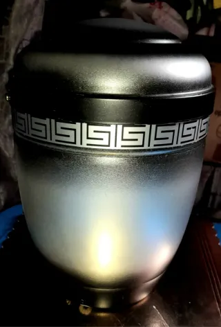 Urna funeraria metallo