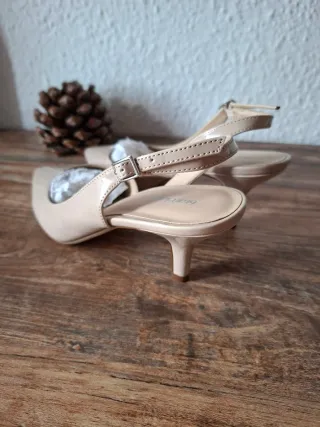 Zapatos de Tacón Bajo Nude - Ideales Eventos