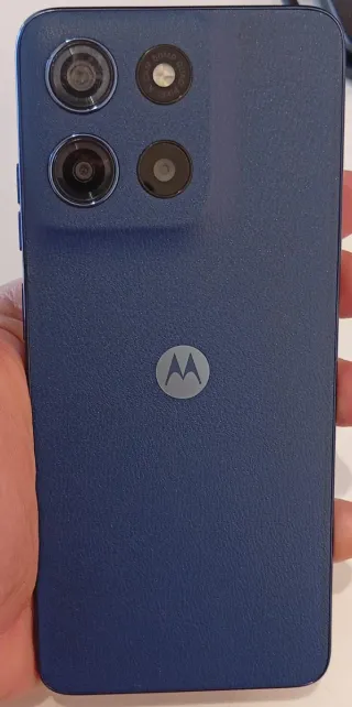 Motorola G15 Nuevo con Cable de Carga