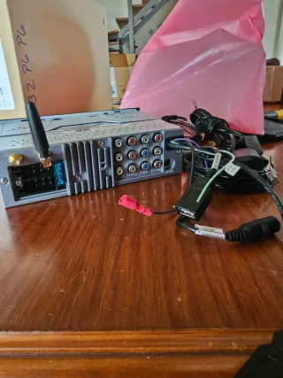 Equipo multimedia LYCKA LKCP1DINW