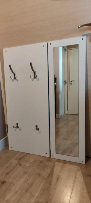 ESPEJO Y COLGADOR DE PARED