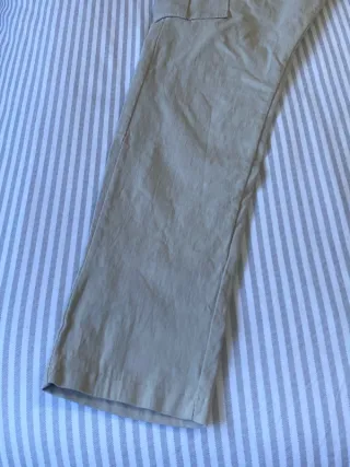 Pantalones cargo beige