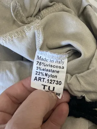 Pantalones cargo beige