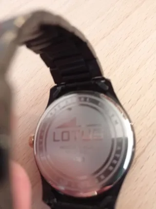 Reloj Lotus 18162 Negro/Dorado Correa Metálica