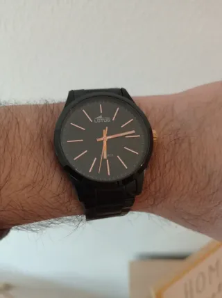 Reloj Lotus 18162 Negro/Dorado Correa Metálica