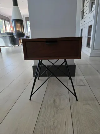 Mesita auxiliar madera y metal cajón