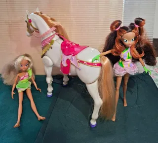 Winx Club doll e unicorno