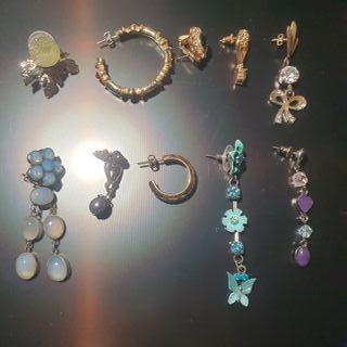 Lote 10 pendientes sin pareja