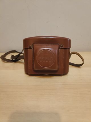 Cámara Antigua Winar Marrón y Negra