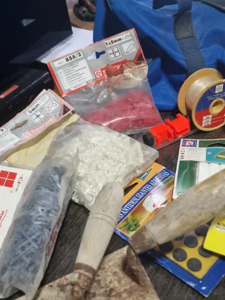 Herramientas de construcción y bricolaje