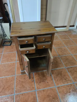 Mesa Auxiliar Madera Maciza Cajones y Puertas