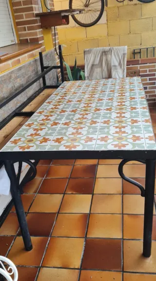 Sofá de piel marrón