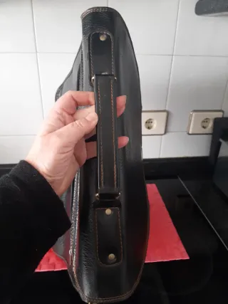 Portafolios de cuero negro