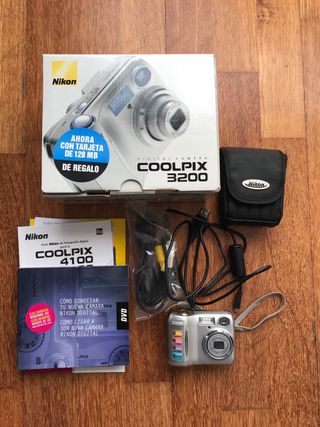 Cámara Digital Nikon Coolpix 3200 Plata