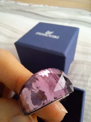Anillo Swarovski Nirvana Rosa/Morado talla 52