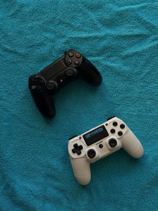 PS4 Slim 800GB + 2 Mandos + Minecraft