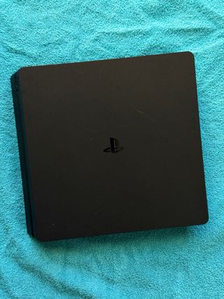 PS4 Slim 800GB + 2 Mandos + Minecraft