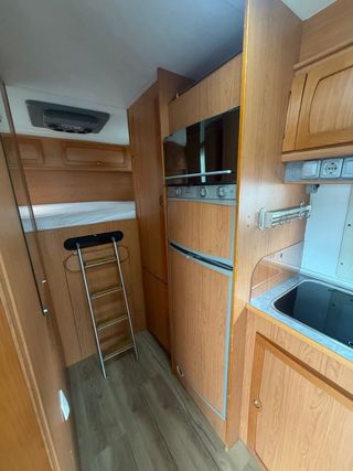 Autocaravana 6 plazas garaje XXL 29.000 km