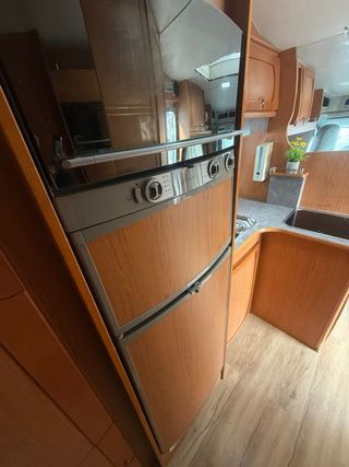 Autocaravana 6 plazas garaje XXL 29.000 km