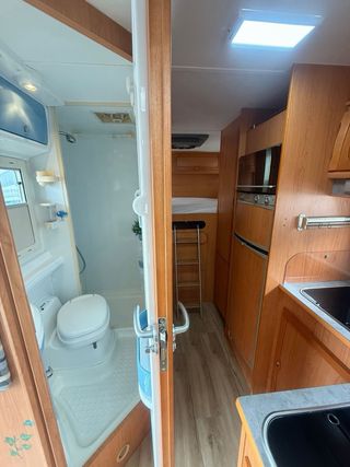 Autocaravana 6 plazas garaje XXL 29.000 km