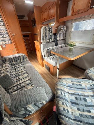 Autocaravana 6 plazas garaje XXL 29.000 km