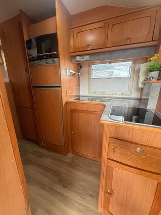 Autocaravana 6 plazas garaje XXL 29.000 km