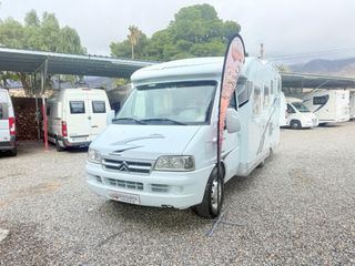 Autocaravana 6 plazas garaje XXL 29.000 km