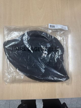 Gorro pescador Karl Lagerfeld negro