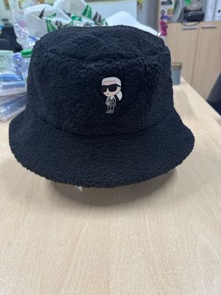 Gorro pescador Karl Lagerfeld negro