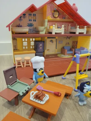 Bluey Casa, Coche, Barbacoa y Parque