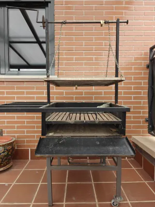 Parrilla Portátil Negra y Gris
