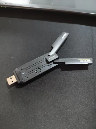 Adaptador WiFi 6 USB AXE5400