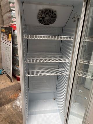 Nevera expositora nueva