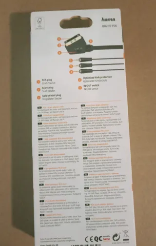 un cable adaptador SCART a RCA y un cable de audi