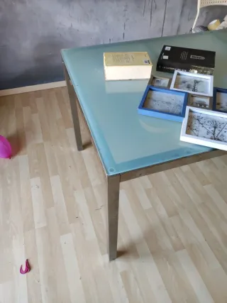 Mesa de comedor cristal y metal