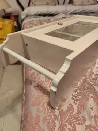 Armario de baño de madera y cristal