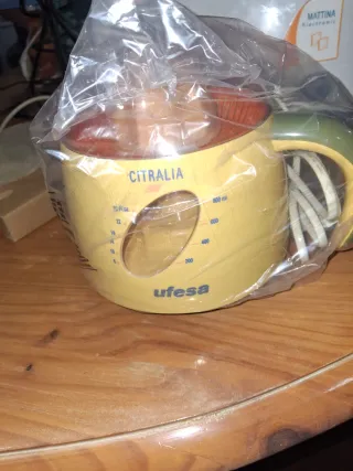 Exprimidor Ufesa Citralia EX7235