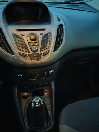 Ford Tourneo Courier 2014 POR NO UTILIZAR