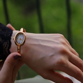 Orologio da polso elegante dorato