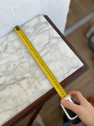 Mueble nogal con tapa de mármol