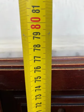 Mueble nogal con tapa de mármol