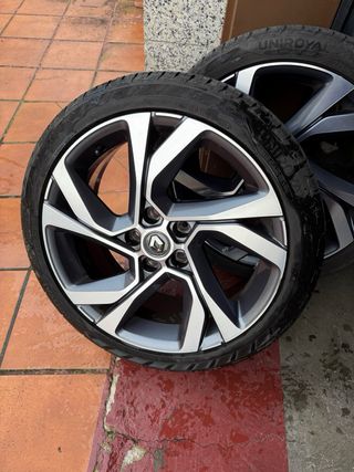 Llantas Renault 18 con Neumáticos Uniroyal