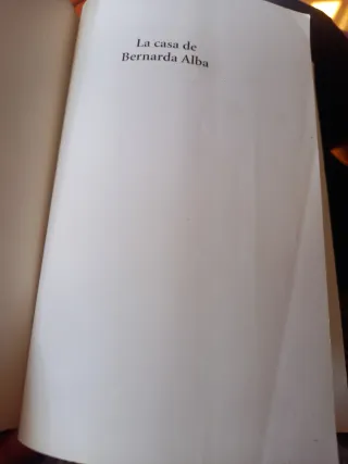 La Casa De Bernarda Alba (Clasicos Hispanicos /...